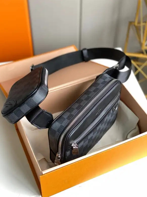 First bags ru reviews LOUIS MESSENGER VUITTON SCOTT 0706